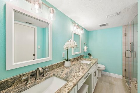 Condo in Sarasota, Florida, 2 bedrooms  № 2152175 - photo 27