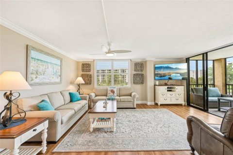 Condo in Sarasota, Florida, 2 bedrooms  № 2152175 - photo 18