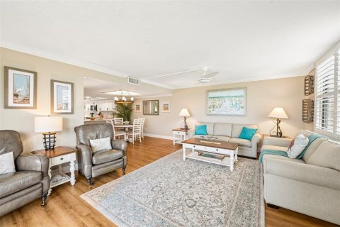 Condo in Sarasota, Florida, 2 bedrooms  № 2152175 - photo 17