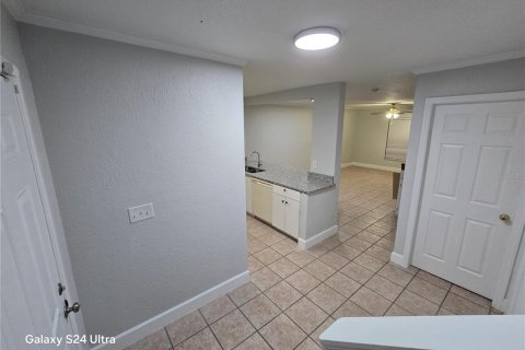 Touwnhouse à louer à Orlando, Floride: 2 chambres, 113.99 m2 № 2389404 - photo 10