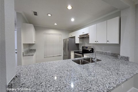Touwnhouse à louer à Orlando, Floride: 2 chambres, 113.99 m2 № 2389404 - photo 2