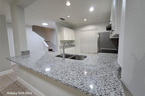 Touwnhouse à louer à Orlando, Floride: 2 chambres, 113.99 m2 № 2389404 - photo 9