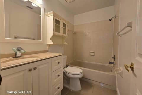 Touwnhouse à louer à Orlando, Floride: 2 chambres, 113.99 m2 № 2389404 - photo 11