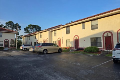 Touwnhouse à louer à Orlando, Floride: 2 chambres, 113.99 m2 № 2389404 - photo 7
