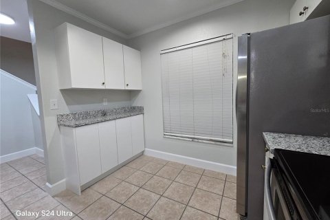 Touwnhouse à louer à Orlando, Floride: 2 chambres, 113.99 m2 № 2389404 - photo 8