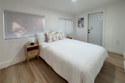 House in Miami, Florida 4 bedrooms № 1992626 - photo 18