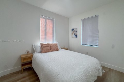 House in Miami, Florida 4 bedrooms № 1992626 - photo 21