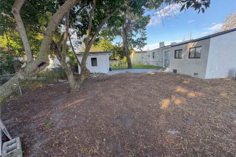 House in Miami, Florida 4 bedrooms № 1992626 - photo 28