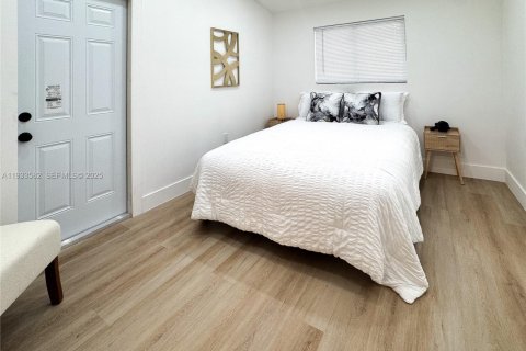 House in Miami, Florida 4 bedrooms № 1992626 - photo 25