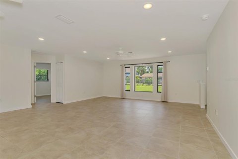 House in Nokomis, Florida 3 bedrooms, 181.62 sq.m. № 2113254 - photo 12