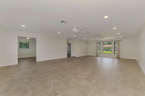 House in Nokomis, Florida 3 bedrooms, 181.62 sq.m. № 2113254 - photo 17