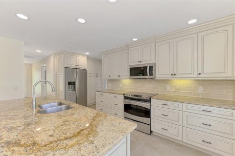 House in Nokomis, Florida 3 bedrooms, 181.62 sq.m. № 2113254 - photo 22