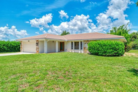 House in Nokomis, Florida 3 bedrooms, 181.62 sq.m. № 2113254 - photo 2