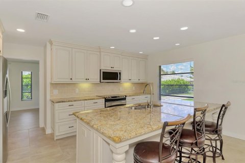 House in Nokomis, Florida 3 bedrooms, 181.62 sq.m. № 2113254 - photo 21