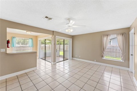 Villa ou maison à louer à Kissimmee, Floride: 2 chambres, 89.28 m2 № 1813189 - photo 6