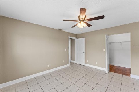 Villa ou maison à louer à Kissimmee, Floride: 2 chambres, 89.28 m2 № 1813189 - photo 13