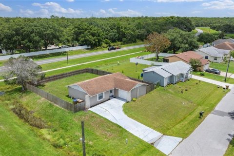 Villa ou maison à louer à Kissimmee, Floride: 2 chambres, 89.28 m2 № 1813189 - photo 21