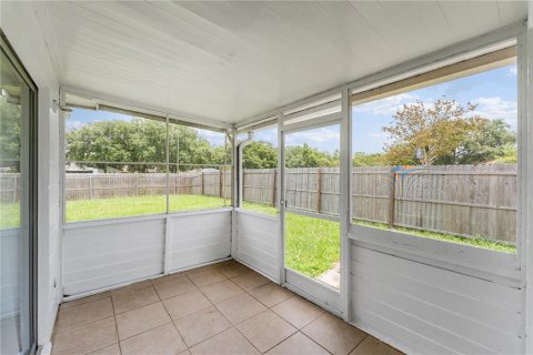 Villa ou maison à louer à Kissimmee, Floride: 2 chambres, 89.28 m2 № 1813189 - photo 18