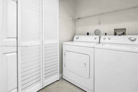 Copropriété à vendre à Hollywood, Floride: 1 chambre, 68.38 m2 № 1713225 - photo 14