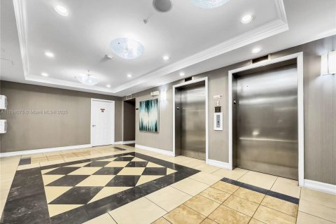 Copropriété à vendre à Hollywood, Floride: 1 chambre, 68.38 m2 № 1713225 - photo 24