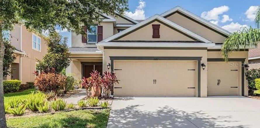 Villa ou maison à Wesley Chapel, Floride 4 chambres, 241.55 m2 № 1885555