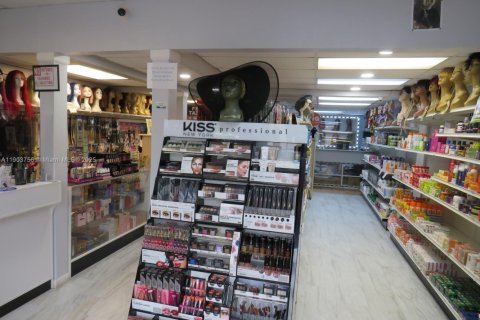 Immobilier commercial à vendre à Coral Springs, Floride № 2013434 - photo 27