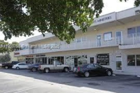 Immobilier commercial à vendre à Coral Springs, Floride № 2013434 - photo 5