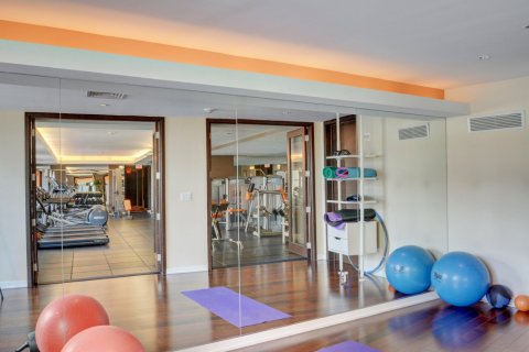 Condominio en alquiler en West Palm Beach, Florida, 2 dormitorios, 104.05 m2 № 970539 - foto 1