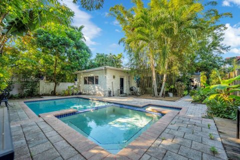 Villa ou maison à vendre à Miami, Floride: 2 chambres, 142.14 m2 № 1999018 - photo 21