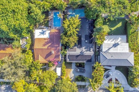 Villa ou maison à vendre à Miami, Floride: 2 chambres, 142.14 m2 № 1999018 - photo 24