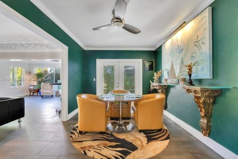 Villa ou maison à vendre à Miami, Floride: 2 chambres, 142.14 m2 № 1999018 - photo 8