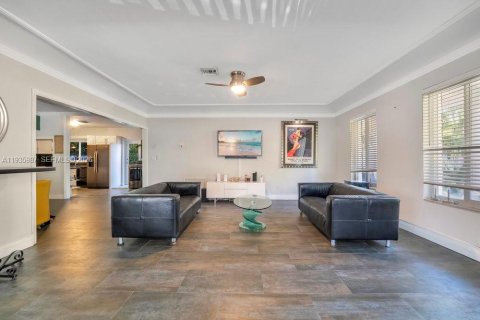 Villa ou maison à vendre à Miami, Floride: 2 chambres, 142.14 m2 № 1999018 - photo 3