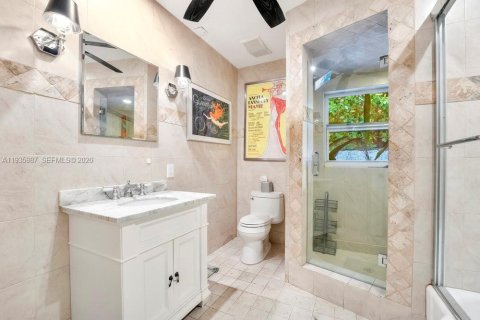 Villa ou maison à vendre à Miami, Floride: 2 chambres, 142.14 m2 № 1999018 - photo 16