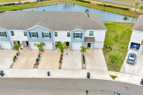 Touwnhouse à vendre à Apollo Beach, Floride: 3 chambres, 158.58 m2 № 2432607 - photo 2