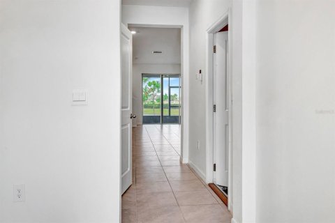 Touwnhouse à vendre à Apollo Beach, Floride: 3 chambres, 158.58 m2 № 2432607 - photo 8