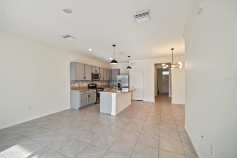 Touwnhouse à vendre à Apollo Beach, Floride: 3 chambres, 158.58 m2 № 2432607 - photo 15