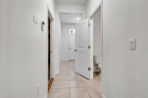 Touwnhouse à vendre à Apollo Beach, Floride: 3 chambres, 158.58 m2 № 2432607 - photo 5