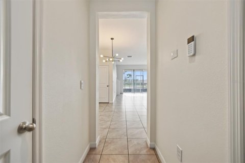 Touwnhouse à vendre à Apollo Beach, Floride: 3 chambres, 158.58 m2 № 2432607 - photo 4