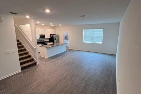 Townhouse in Winter Garden, Florida 4 bedrooms, 185.06 sq.m. № 1778699 - photo 4