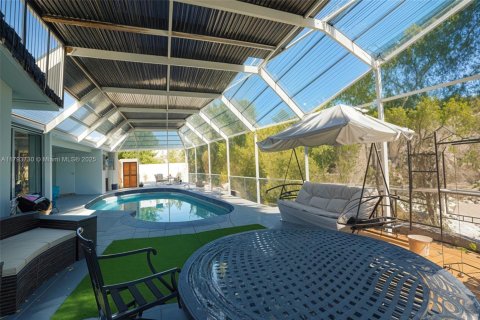 Casa en venta en Miami, Florida, 5 dormitorios, 308.62 m2 № 1712861 - foto 26
