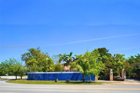 Casa en venta en Miami, Florida, 5 dormitorios, 308.62 m2 № 1712861 - foto 30