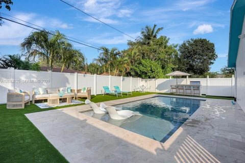 Villa ou maison à louer à Fort Lauderdale, Floride: 2 chambres, 245.26 m2 № 2350551 - photo 18