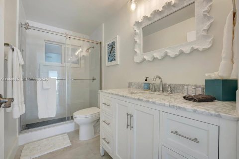 Villa ou maison à louer à Fort Lauderdale, Floride: 2 chambres, 245.26 m2 № 2350551 - photo 4
