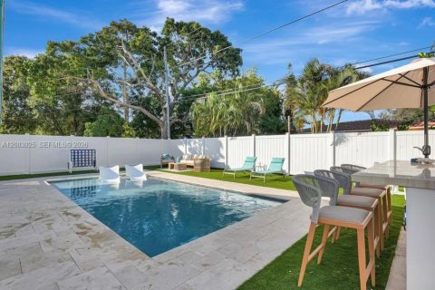 Villa ou maison à louer à Fort Lauderdale, Floride: 2 chambres, 245.26 m2 № 2350551 - photo 15