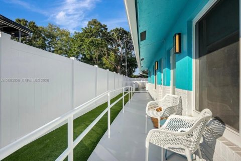 Villa ou maison à louer à Fort Lauderdale, Floride: 2 chambres, 245.26 m2 № 2350551 - photo 19
