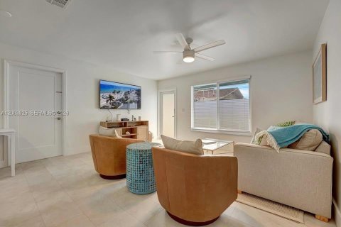 Villa ou maison à louer à Fort Lauderdale, Floride: 2 chambres, 245.26 m2 № 2350551 - photo 12