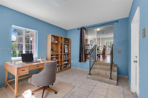 Villa ou maison à vendre à Hialeah, Floride: 3 chambres, 114.73 m2 № 2244732 - photo 16