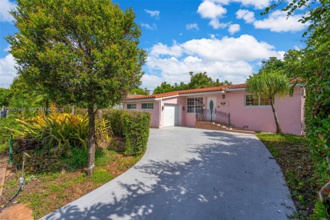 Villa ou maison à vendre à Hialeah, Floride: 3 chambres, 114.73 m2 № 2244732 - photo 29