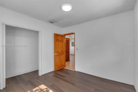 Villa ou maison à vendre à Hialeah, Floride: 3 chambres, 114.73 m2 № 2244732 - photo 22