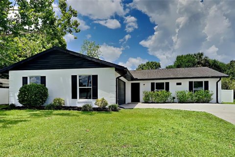 Casa en venta en DeLand, Florida, 3 dormitorios, 148.64 m2 № 1449757 - foto 1